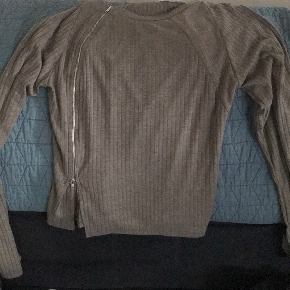 Olive green top with zipper.